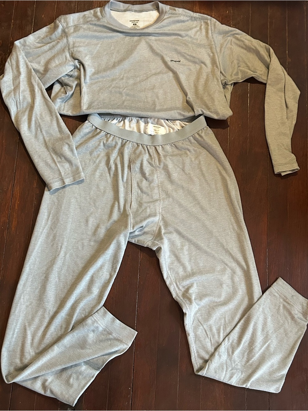Patagonia Capilene Men's L Gray Long Sleeve Base Layer Set Top & Long Johns